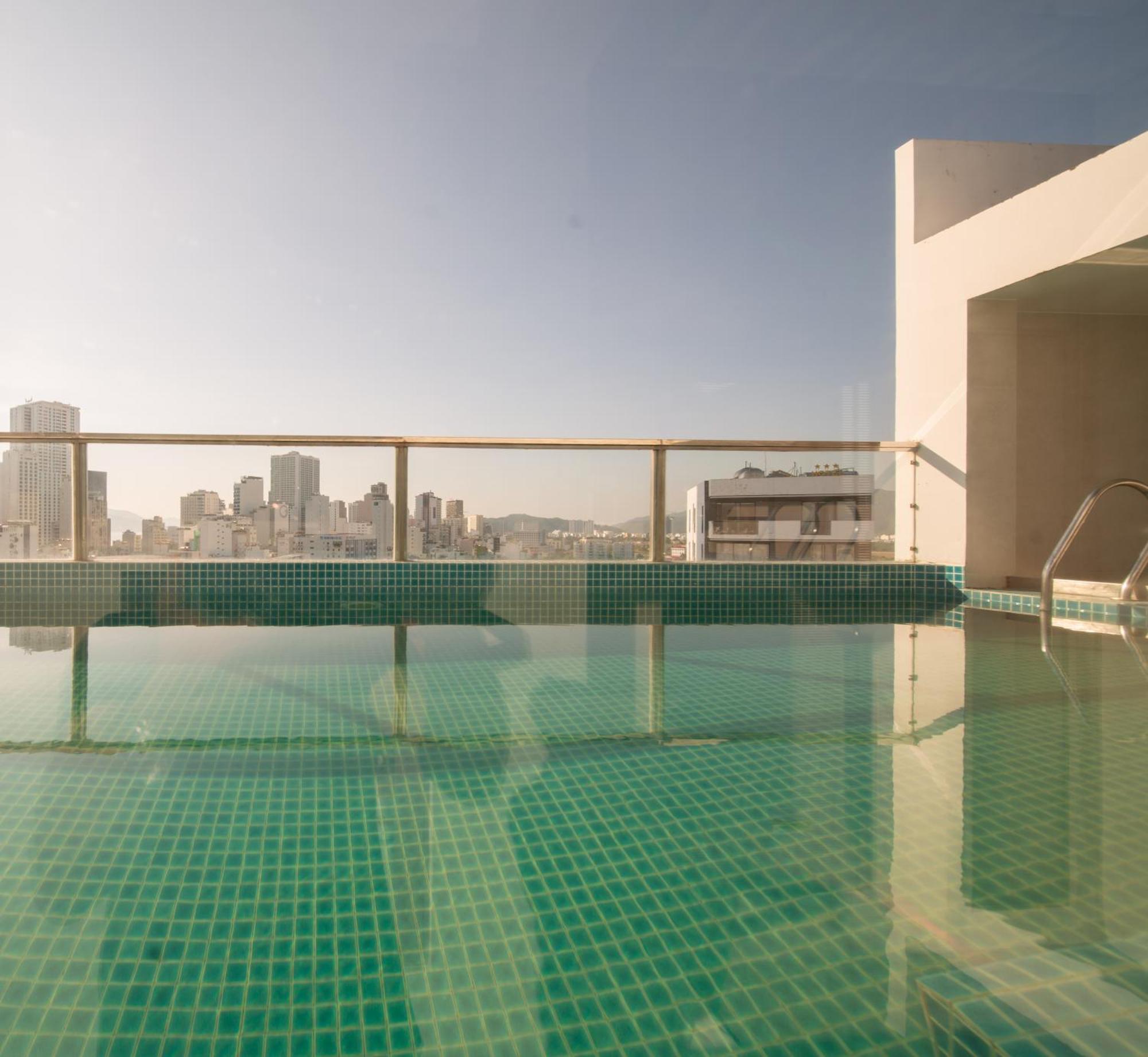 Seven Seas Hotel На Транг Екстериор снимка